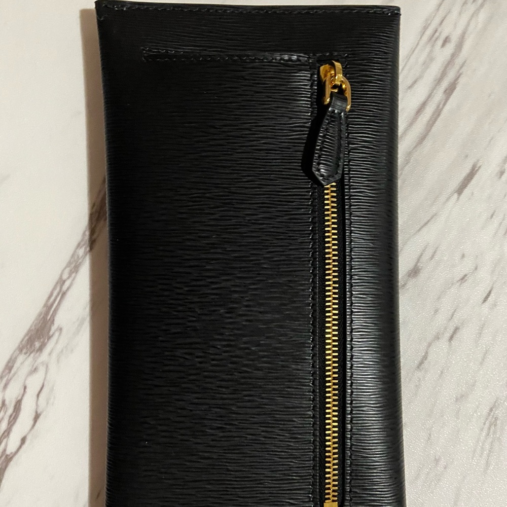 100% authentic BRAND NEW Prada envelope wallet - Picture 5 of 10